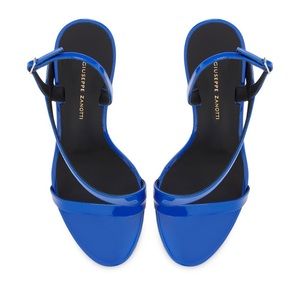 NEW SEASON GIUSEPPE SANDALS😍🔥💙